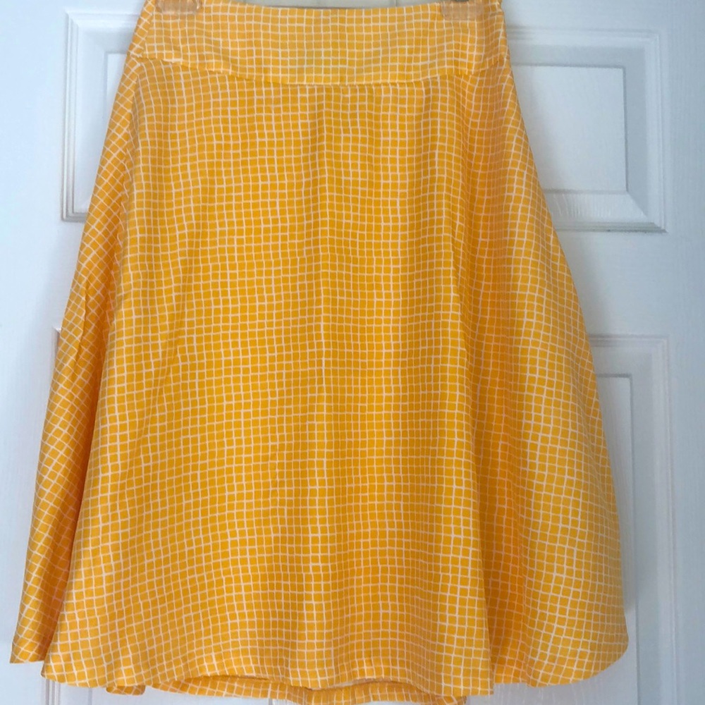 Yellow skirt, size 2